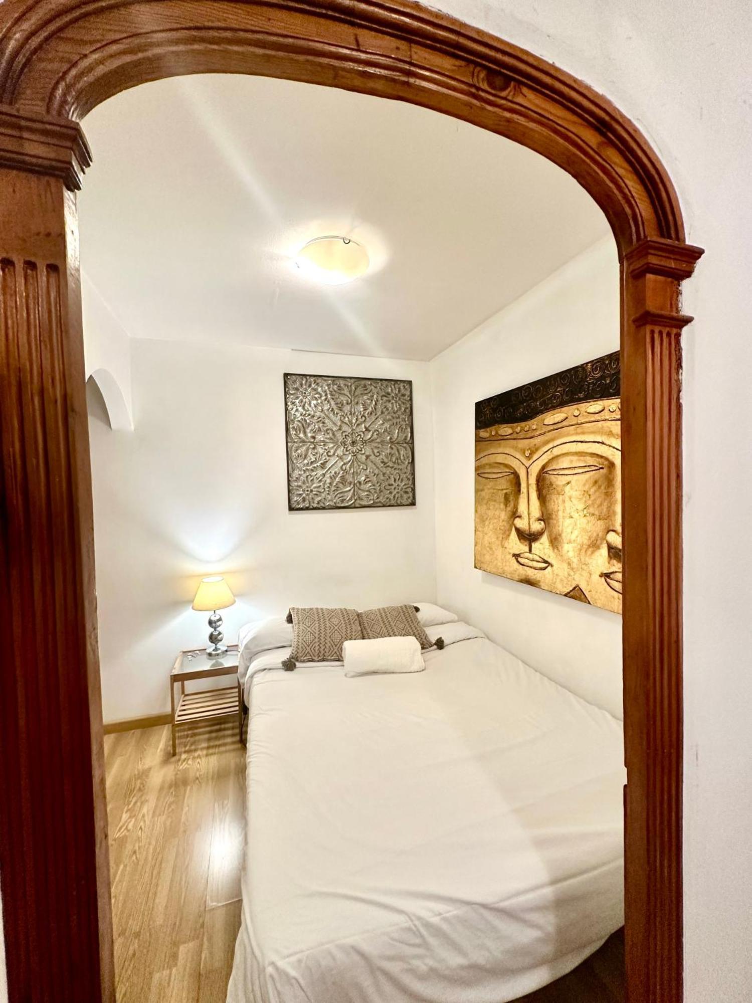 Private Rooms In City Center 바르셀로나 외부 사진